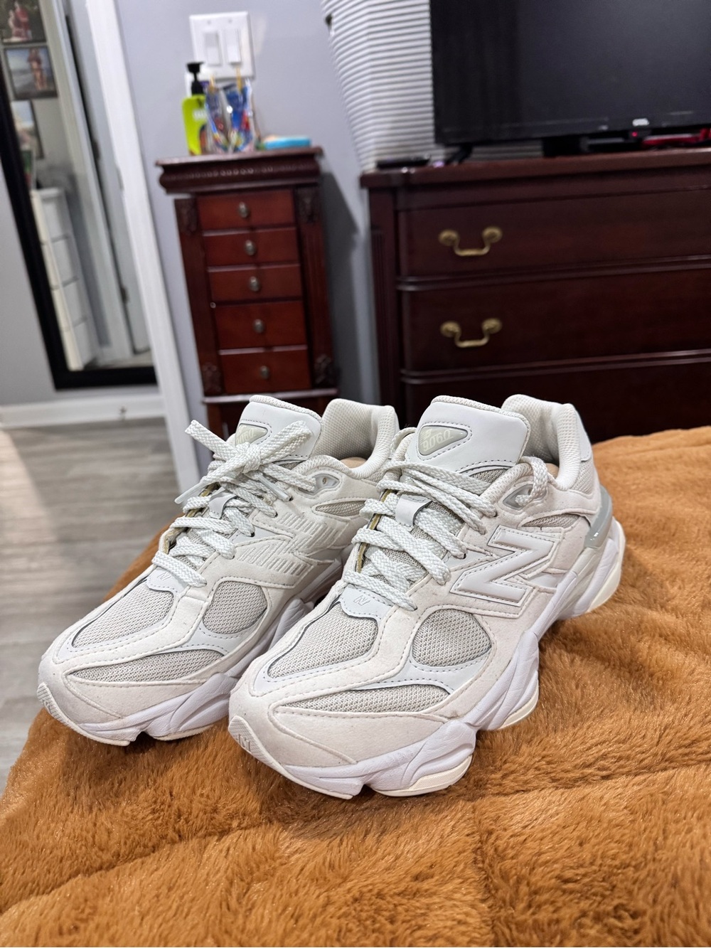 New Balance 9060 Women’s Chunky Cream and White Sneakers - Picture 4 of 13